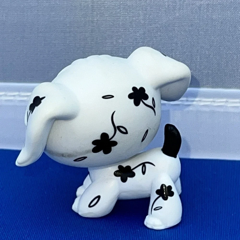 Hasbro Littlest Pet shop #469 Dog Cuddliest Dalmatian White & Black Authentic